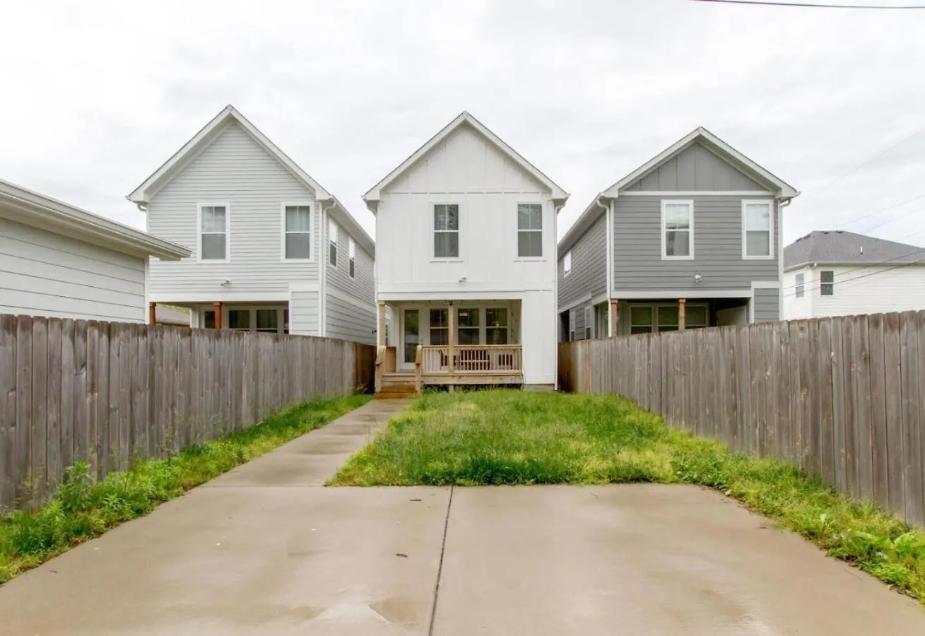 Holiday home Nashville Charmer The Nations Big Luxury Home