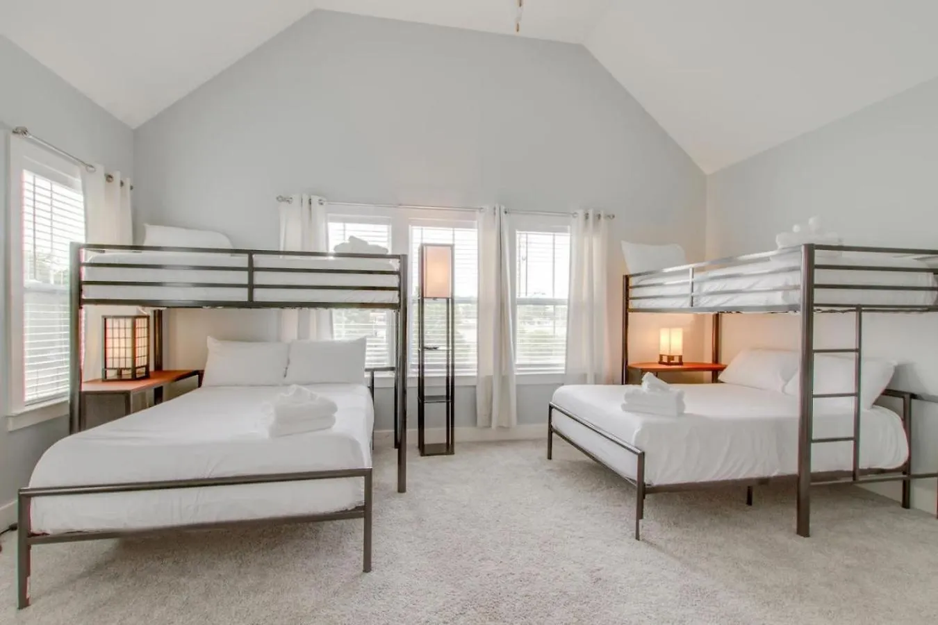 Holiday home Nashville Charmer The Nations Big Luxury Home